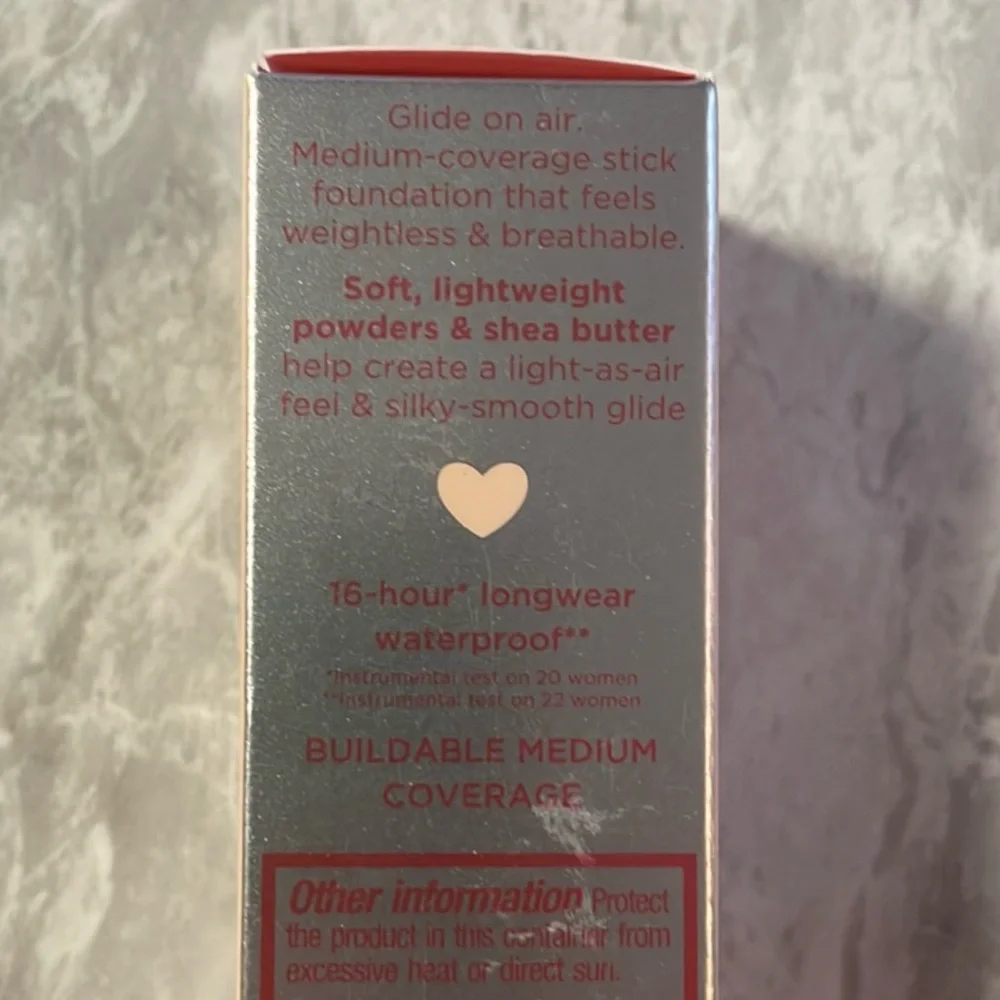 Benefit‎ Air Stick Foundation